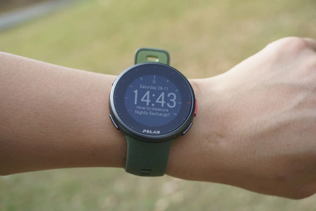 不要只知道佳明和頌拓,來看我手上的博能運動智能手表開箱