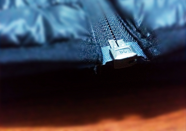 羽絨服選Moncler還是加拿大鵝?我買迪卡儂,便宜啊