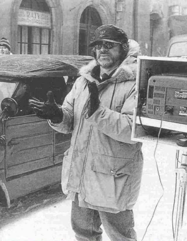 只知道加拿大鵝、Moncler?國外明星穿的是這個羽絨服品牌