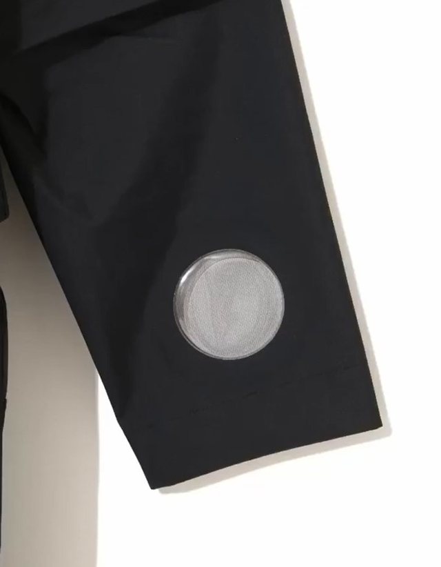 UNDERCOVER和Nike聯(lián)乘的機(jī)能服,你想不到還有十幾種穿法