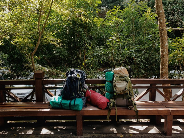 文藝青年和露營玩家喜歡的美國品牌Teva,除了涼鞋還有徒步鞋可以穿