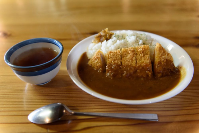 山上沒住的也沒好吃的?帶大家看看國外山屋可以豪華到什么地步