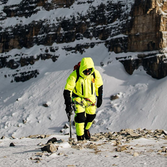 許多人再窮也要買一件加拿大鵝?還是買這件能救鴨子的Save The Duck羽絨外套吧