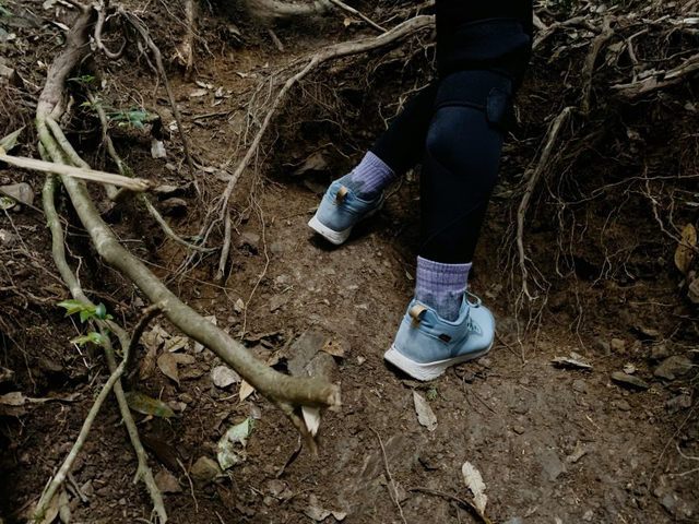 文藝青年和露營玩家喜歡的美國品牌Teva,除了涼鞋還有徒步鞋可以穿