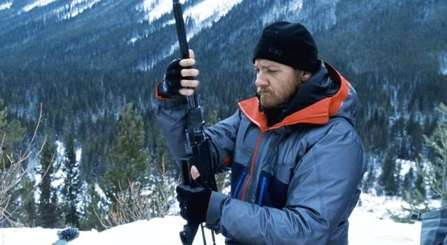 Arc'teryx始祖鳥最強沖鋒衣,諜影重重主角都穿的頂級戶外品牌