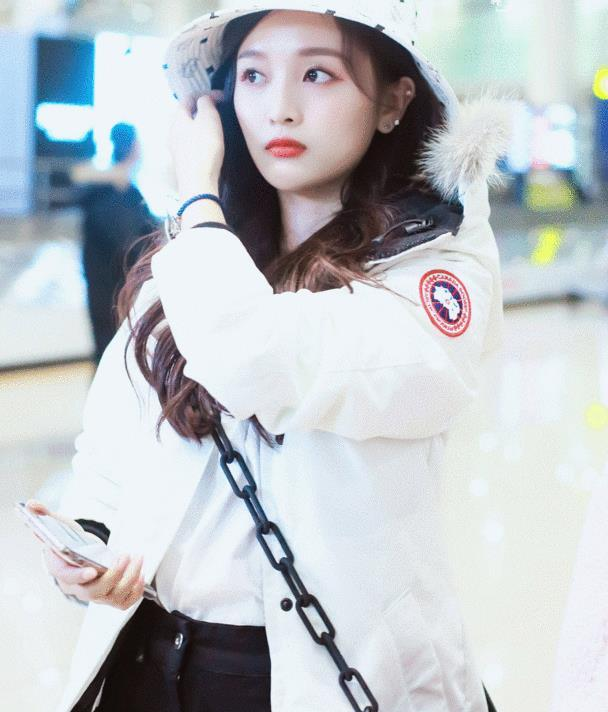 6個(gè)羽絨外套品牌推薦,一件保暖羽絨就能抵擋嚴(yán)寒