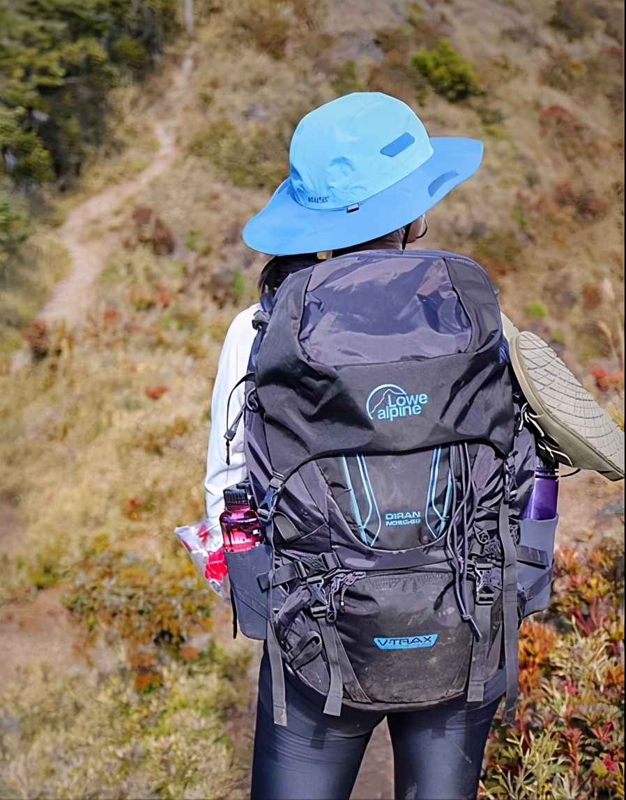 花了1000多買了個(gè)Lowe alpine登山包,有經(jīng)驗(yàn)的來看看值不值