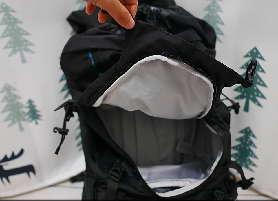 花了1000多買了個(gè)Lowe alpine登山包,有經(jīng)驗(yàn)的來看看值不值