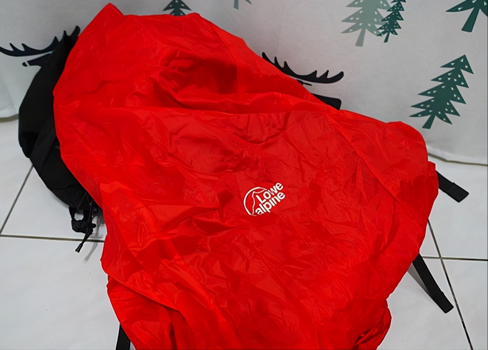 花了1000多買了個(gè)Lowe alpine登山包,有經(jīng)驗(yàn)的來看看值不值