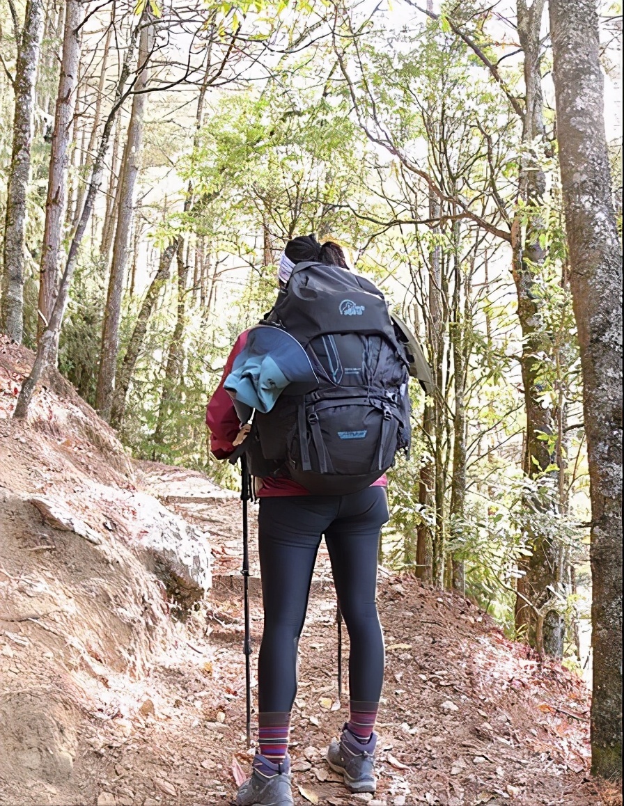 花了1000多買了個(gè)Lowe alpine登山包,有經(jīng)驗(yàn)的來看看值不值