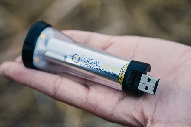 野營(yíng)用的營(yíng)地?zé)敉扑],比巴掌小的營(yíng)地?zé)糇屇惆压饬嘀? width=