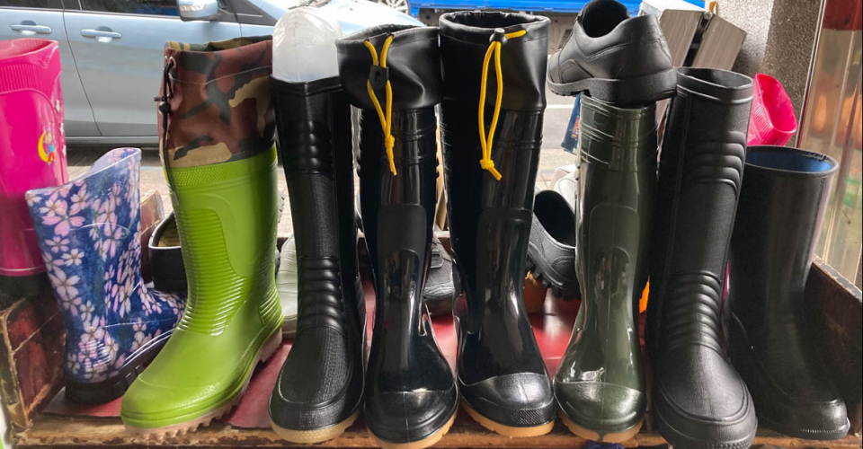 穿雙雨鞋爬山比穿登山鞋還好用,看看雨鞋怎么選