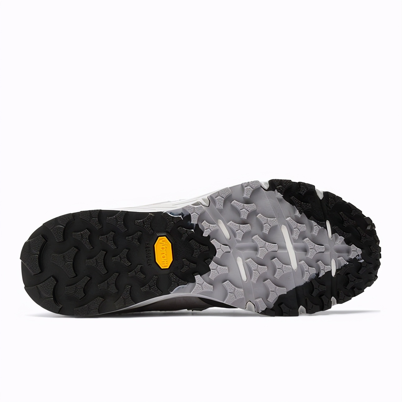 春天潮濕路滑的山路穿什么鞋,看我選的這十多款徒步鞋如何?