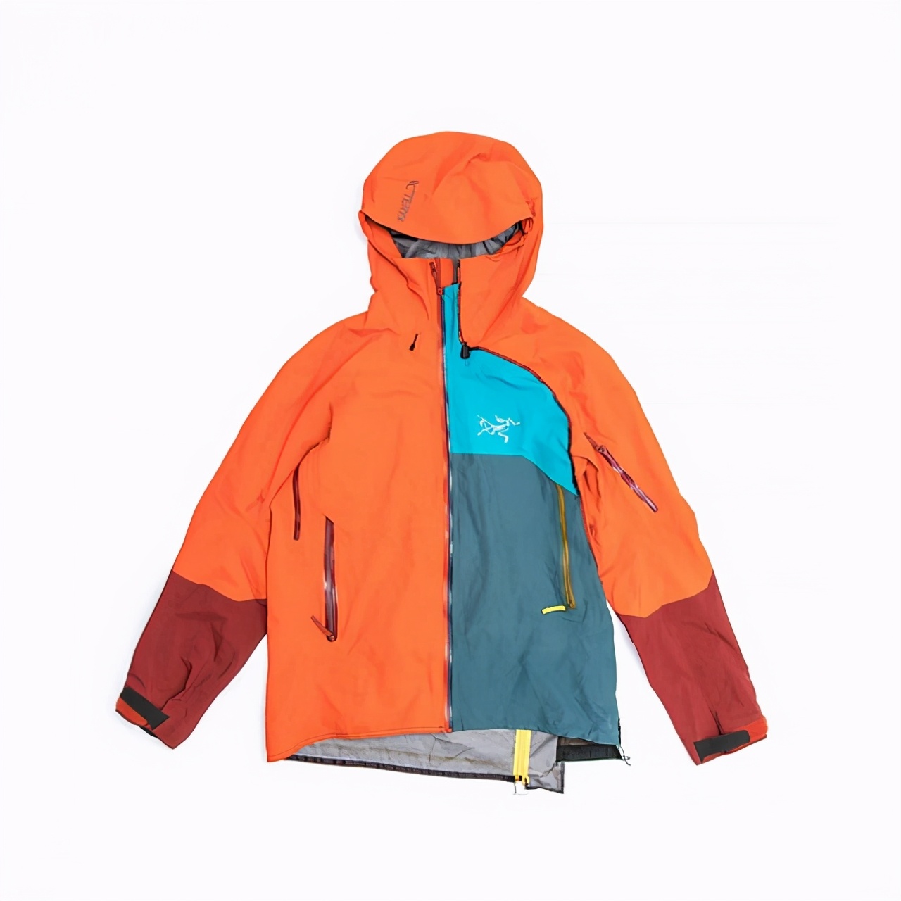 回收穿舊了的始祖鳥Arc'teryx外套，這家公司再做出新衣服上線就售罄了