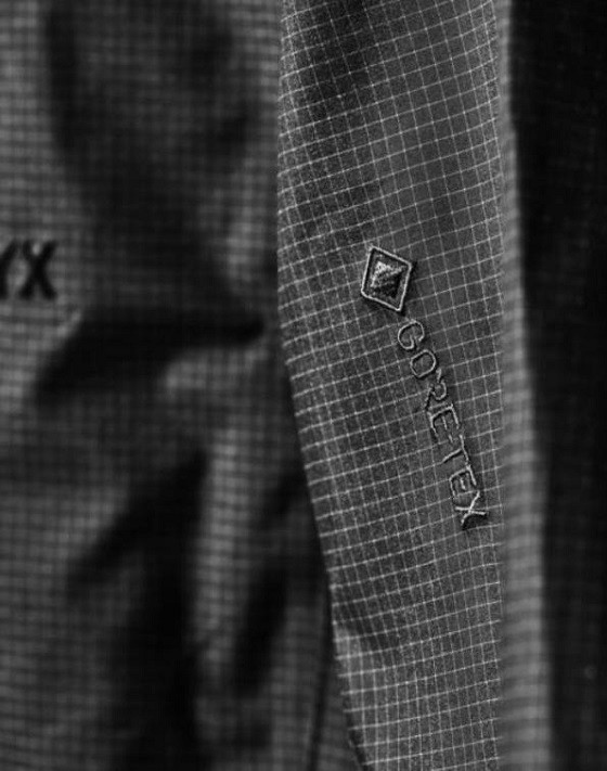 始祖鳥最新“黑科技”現身門店，全球限量新品開啟預售