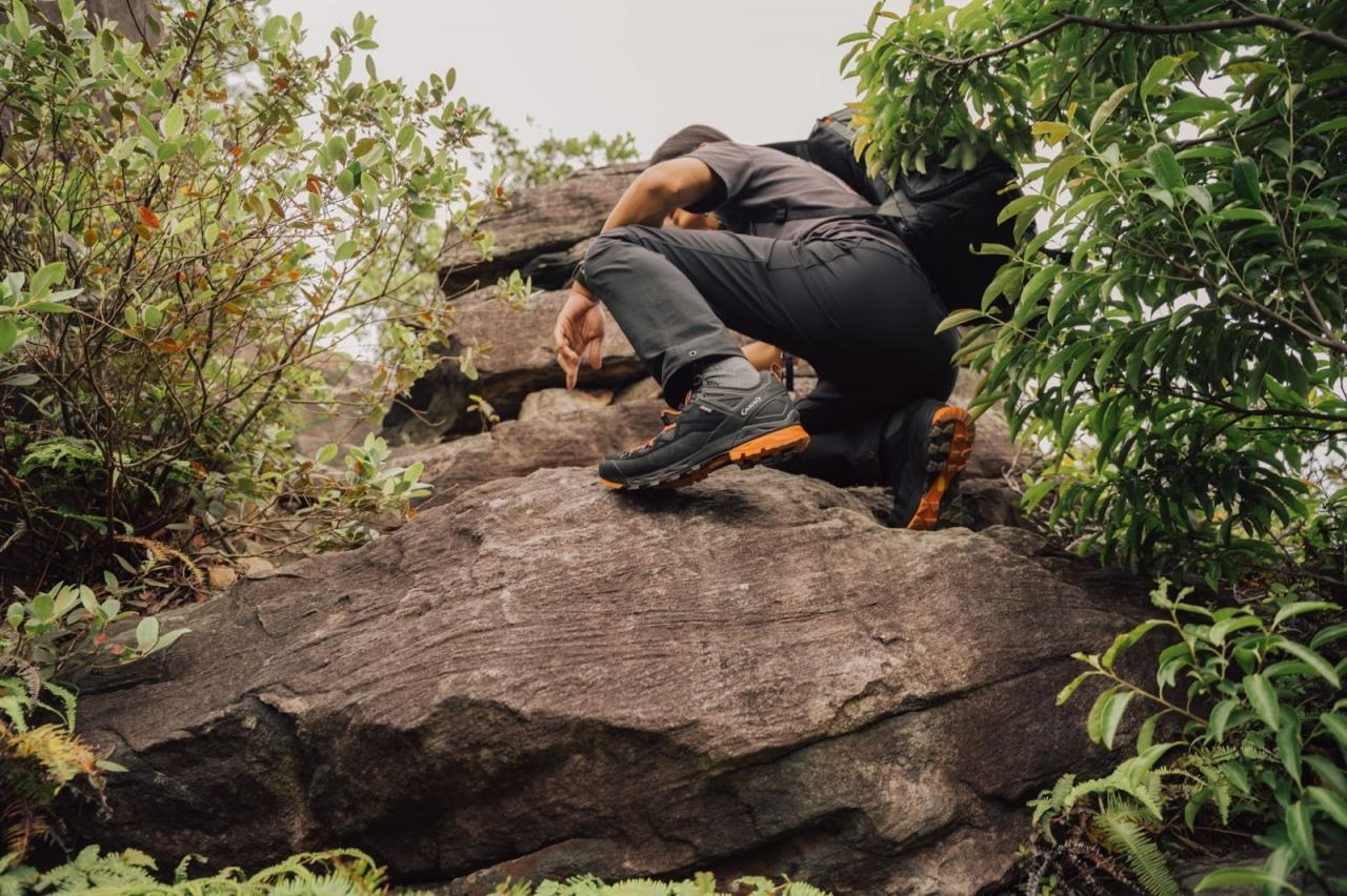 穿著AKU徒步鞋去爬石頭,一個來自意大利的戶外品牌