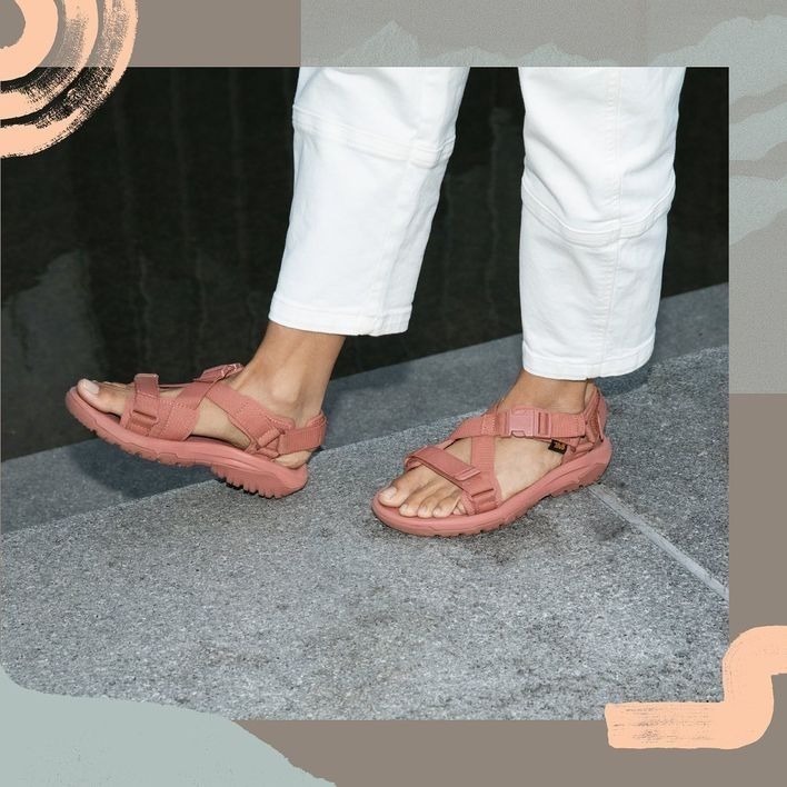 推薦這些運動涼鞋品牌,TEVA、KEEN、CHACO好穿還顯高