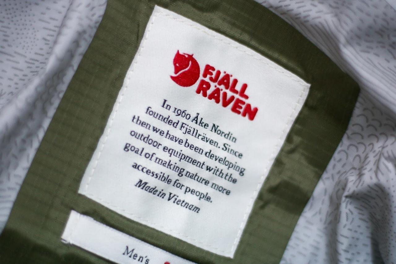 瑞典北極狐Fjallraven沖鋒衣實測，戶外徒步下雨騎車穿它沒錯