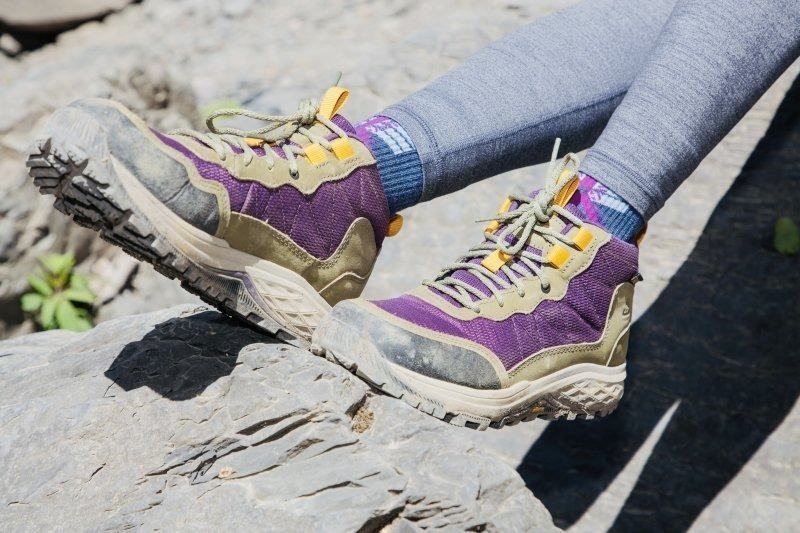 迎接夏天的到來，妹子穿了雙TEVA戶外登山鞋開箱體驗