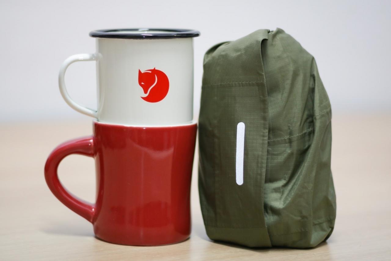 瑞典北極狐Fjallraven沖鋒衣實測，戶外徒步下雨騎車穿它沒錯