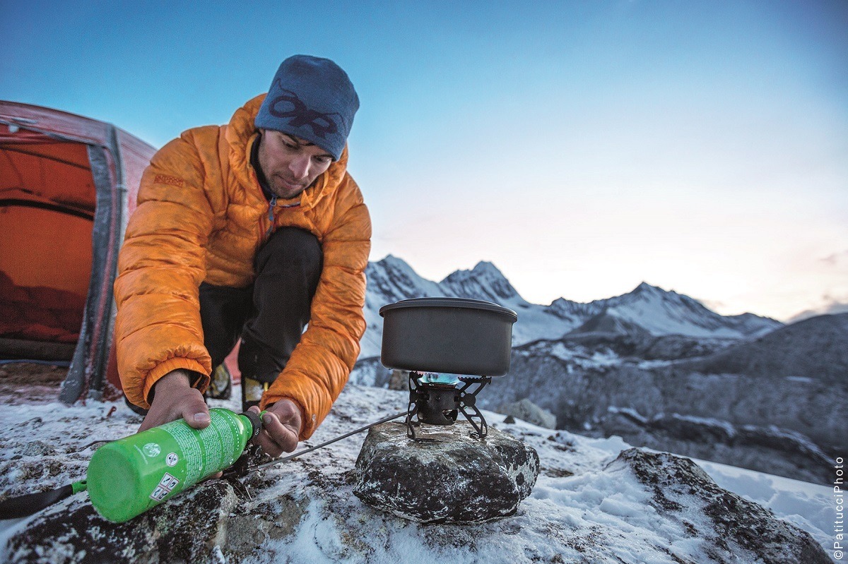 戶外野炊,在戶外常用到的幾種燃料