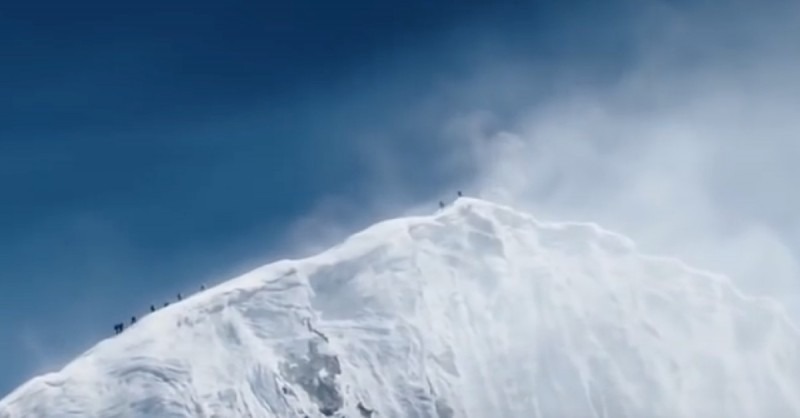 親歷人類1996年攀登珠峰史上最慘烈山難的24小時(shí),幸存者講述背后的故事