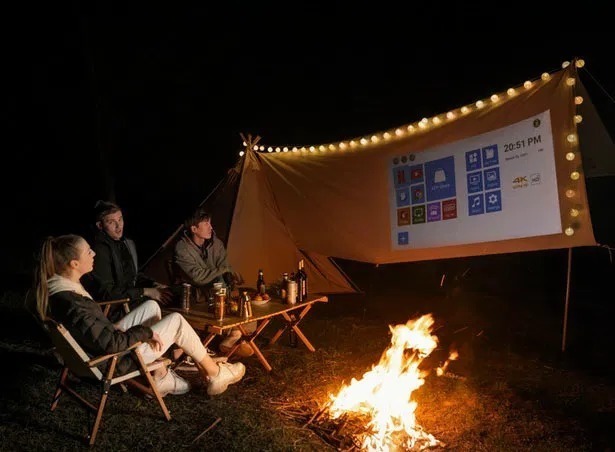 想要買一臺微型投影儀?這款正在眾籌的投影儀隨時隨地想看就看