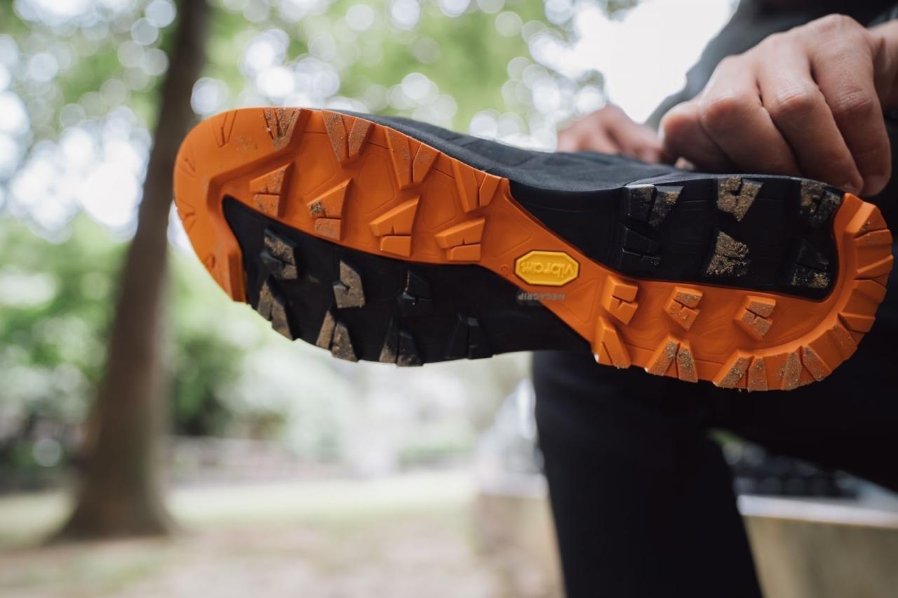 穿著AKU徒步鞋去爬石頭,一個來自意大利的戶外品牌