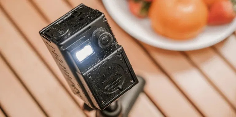 想要買一臺微型投影儀?這款正在眾籌的投影儀隨時隨地想看就看