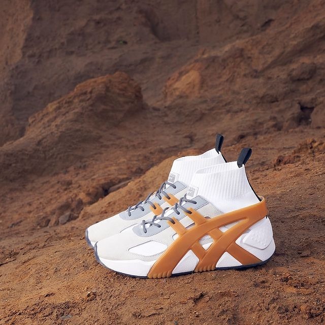 戶外運動品牌小白鞋推薦，這些品牌除了舒適之外還可以上山下海