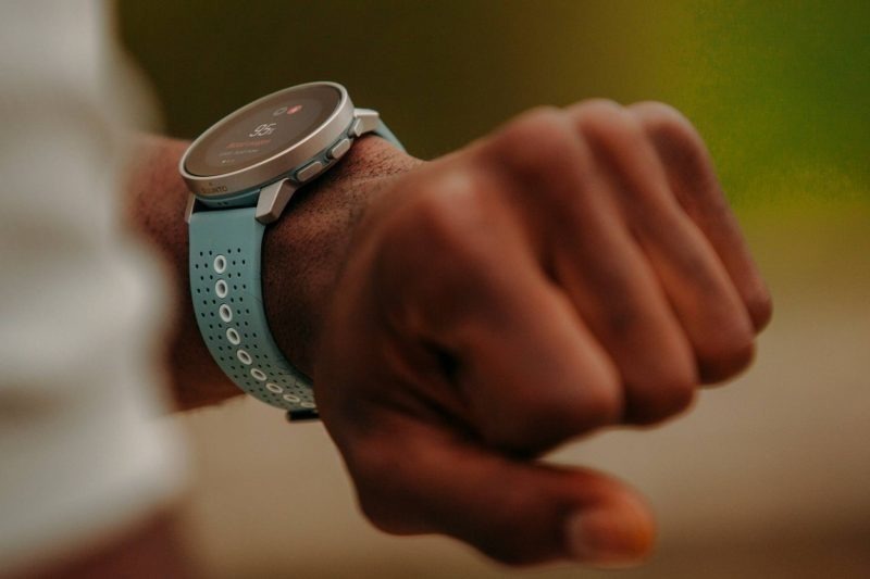 支持80種運動、僅52克超輕戶外手表松拓Suunto 9 Peak問世