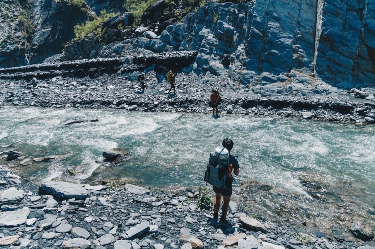 夏季登山薄長褲推薦，這款Haglofs火柴棍速干戶外長褲適合你