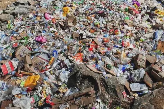 珠峰上的屎,都去哪了?