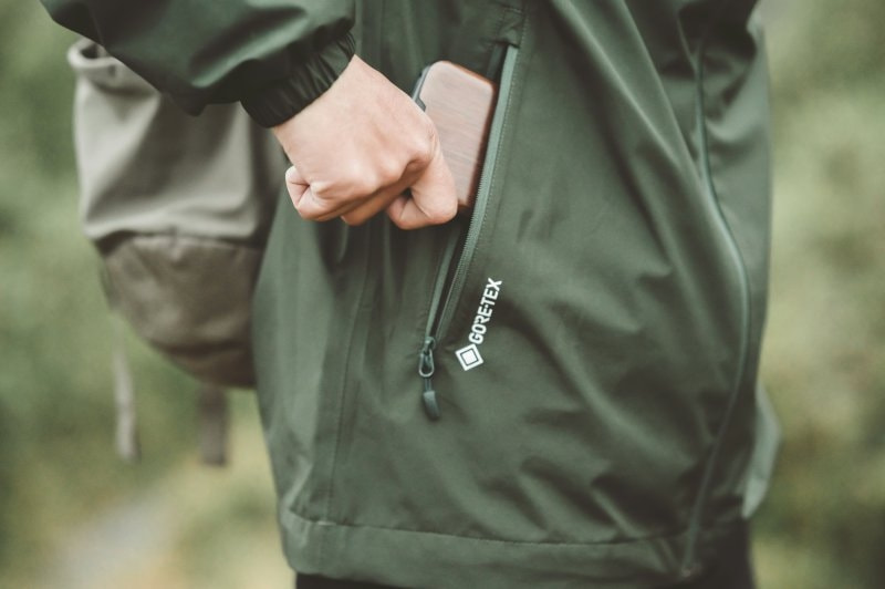 實測火彩棍Haglofs防水外套,攝影師推薦適合戶外和日常穿搭的沖鋒衣