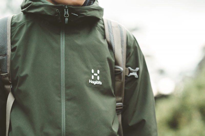實測火彩棍Haglofs防水外套,攝影師推薦適合戶外和日常穿搭的沖鋒衣