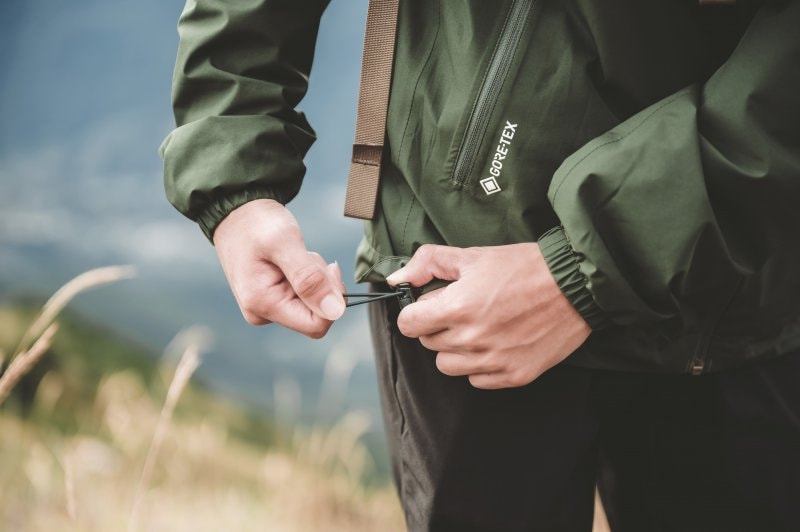 實測火彩棍Haglofs防水外套,攝影師推薦適合戶外和日常穿搭的沖鋒衣