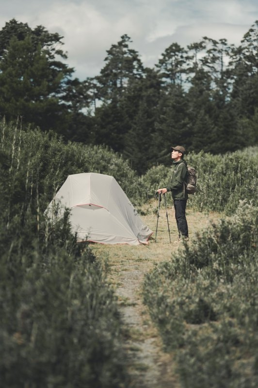 實測火彩棍Haglofs防水外套,攝影師推薦適合戶外和日常穿搭的沖鋒衣