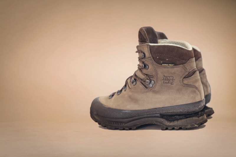 登山鞋開膠、脫底該怎么辦?扔了又可惜,那就來學(xué)下這個方法吧