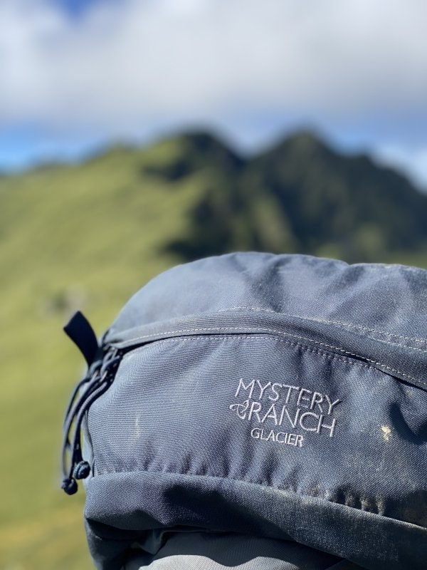 神秘農場Mystery Ranch背包使用體驗,背包中的“勞斯萊斯”