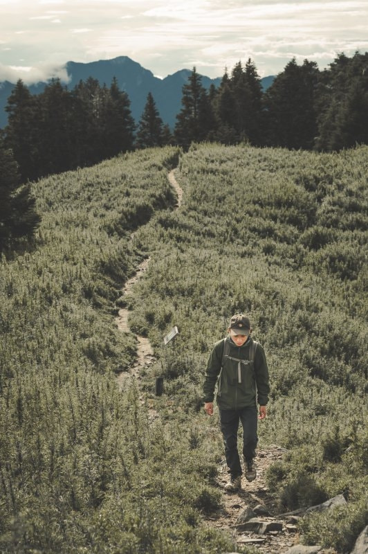 實測火彩棍Haglofs防水外套,攝影師推薦適合戶外和日常穿搭的沖鋒衣