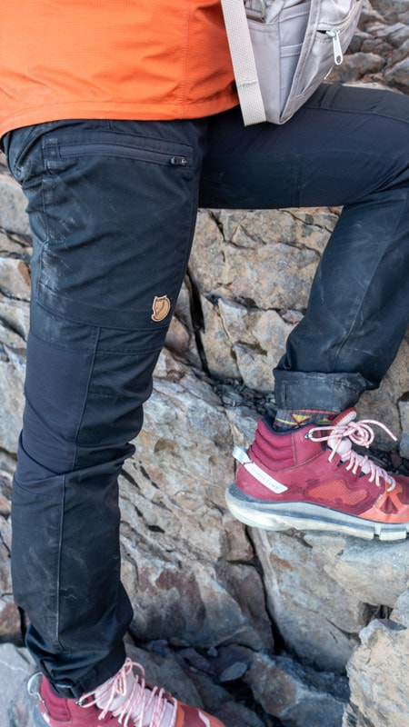 女生去爬山應(yīng)該穿緊身運動褲? 這件Fj?llr?ven北極狐登山褲好看還實用