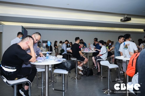 零售電商發(fā)展勢頭強(qiáng)勁，電商服務(wù)型企業(yè)如何創(chuàng)造更多盈利點(diǎn)？