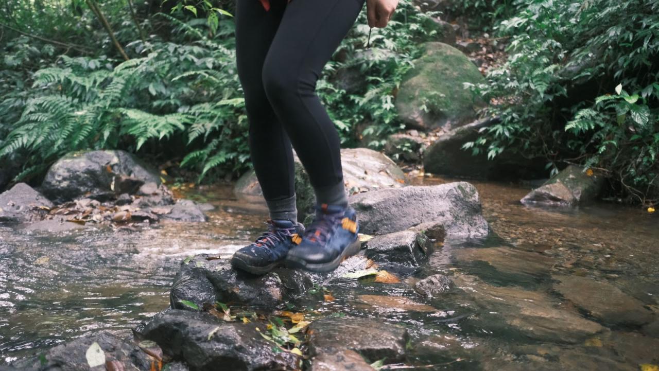 分享一雙戶外鞋，這雙TEVA戶外鞋徒步爬山兩不誤