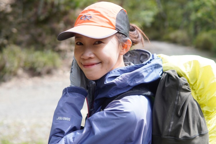 夏天爬山怕被曬黑?推薦Outdoor Research這三款夏季登山防曬裝備