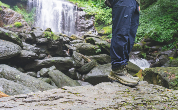 始祖鳥ARC'TERYX登山鞋好不好？來看這款登山鞋實測