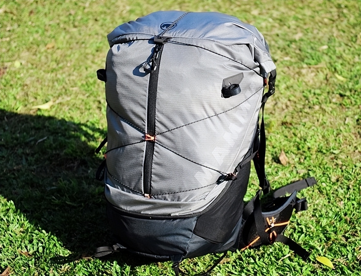 一款適合女生用的登山包,高端戶外品牌MAMMUT猛犸象背包實測 一款適合女生用的登山包,高端戶外品牌MAMMUT猛犸象背包實測