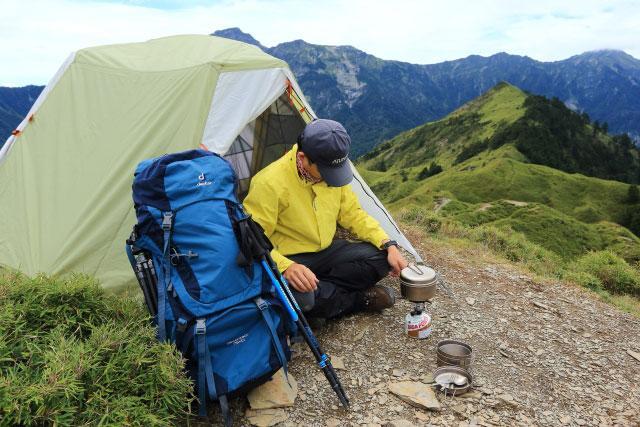 背包客浪跡天涯的好伙伴 deuter Aircontact 75+10L戶外背包