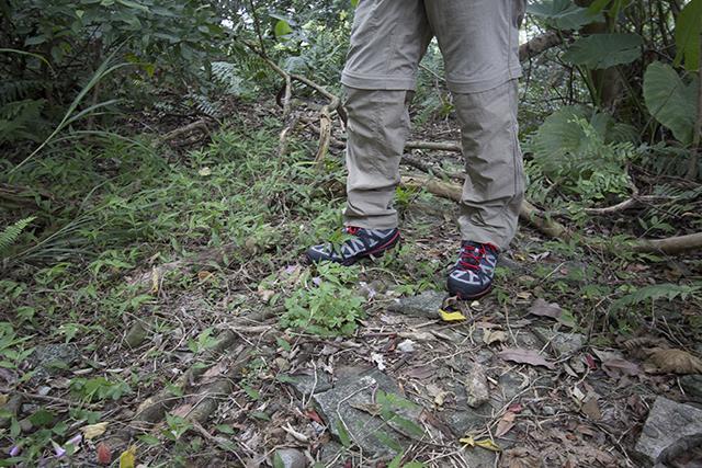 一款為越野健行而設計的透氣輕便徒步鞋AKU ARRIBA II GTX