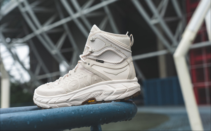 還在穿老土的登山鞋?當(dāng)下最熱門的HOKA ONE ONE開箱