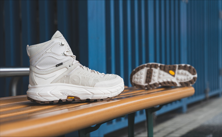 還在穿老土的登山鞋?當(dāng)下最熱門的HOKA ONE ONE開箱